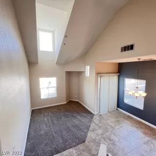 Photo #2: 2370034 Listing 