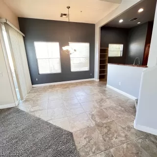 Photo #3: 2370034 Listing 