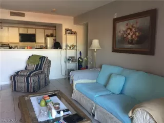 Photo #1: 2370038 Listing