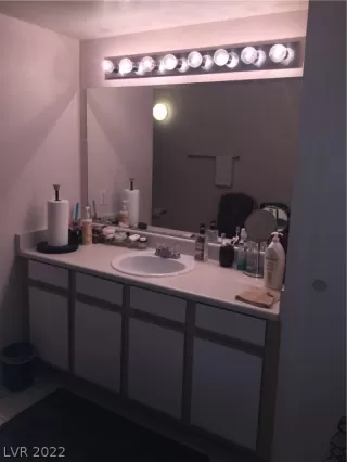 Photo #5: 2370038 Listing