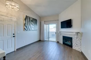 Photo #6: 2370044 Listing