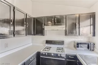 Photo #6: 2370047 Listing 