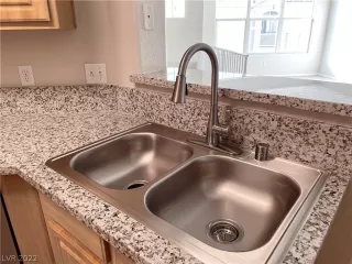 Photo #4: 2370062 Listing 