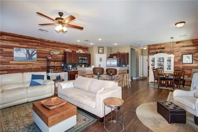 MLS: 2370067 Condo For Sale