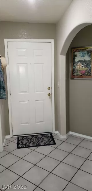 Photo #3: 2370074 Listing