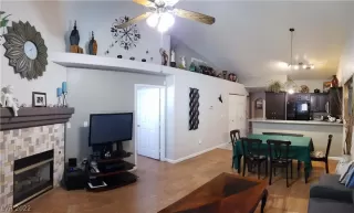 Photo #6: 2370074 Listing