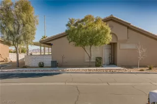 Photo #1: 2370079 Listing