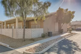 Photo #4: 2370079 Listing