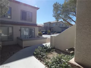 Photo #6: 2370089 Listing