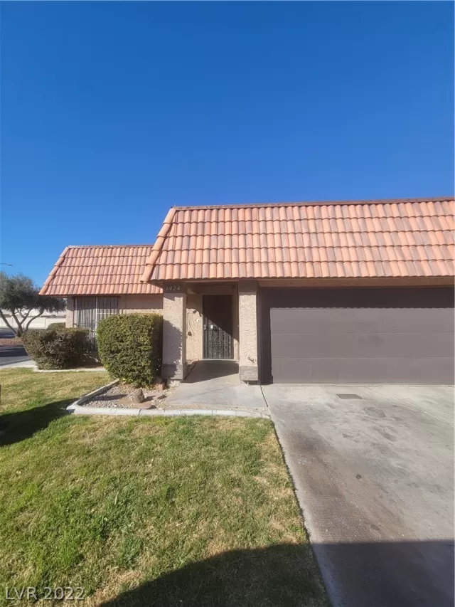 MLS: 2370097 Condo For Sale