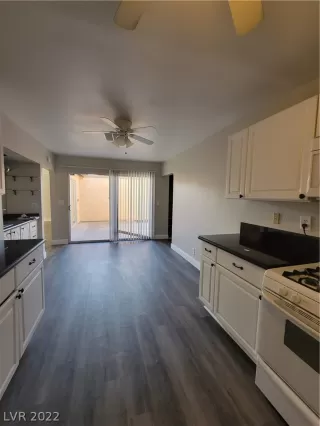 Photo #4: 2370097 Listing 