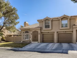 Photo #2: 2370100 Listing