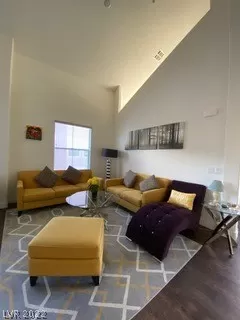 Photo #6: 2370135 Listing 