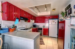 Photo #6: 2370141 Listing 