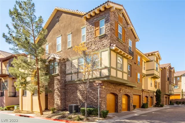 MLS: 2370158 Condo For Sale