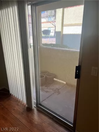 Photo #6: 2370165 Listing