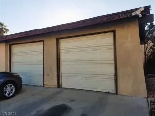 Photo #2: 2370182 Listing 