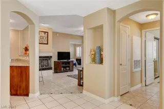 Photo #2: 2370207 Listing