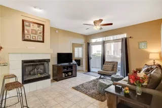 Photo #5: 2370207 Listing