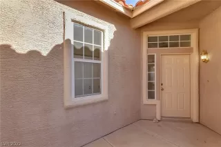 Photo #1: 2370242 Listing