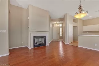 Photo #2: 2370242 Listing