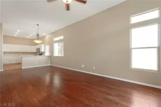 Photo #5: 2370242 Listing