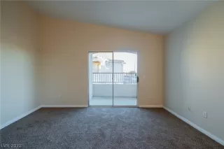 Photo #4: 2370285 Listing