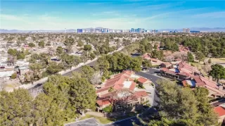 Photo #6: 2370286 Listing 