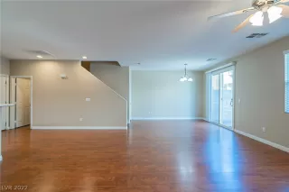 Photo #4: 2370342 Listing