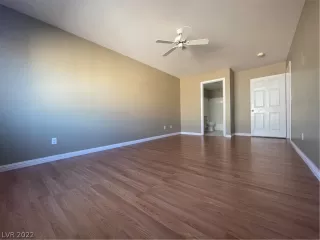 Photo #4: 2370367 Listing 