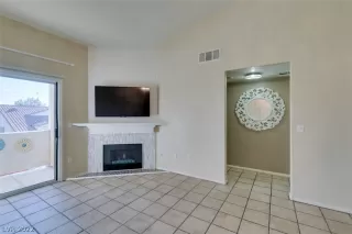 Photo #3: 2370372 Listing