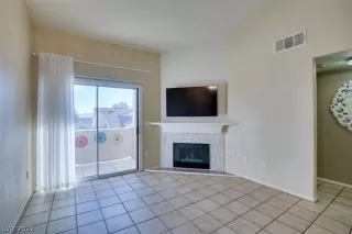 Photo #4: 2370372 Listing