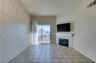 Photo #5: 2370372 Listing