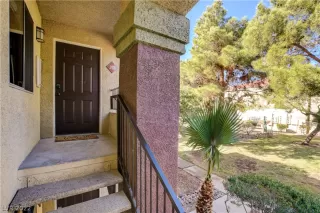 Photo #3: 2370428 Listing