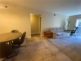 Photo #3: 2370451 Listing