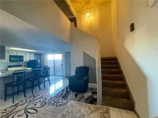 Photo #2: 2370475 Listing