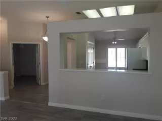 Photo #4: 2370492 Listing 