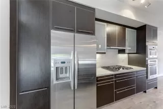 Photo #1: 2370493 Listing 