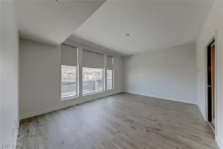 Photo #4: 2370493 Listing 