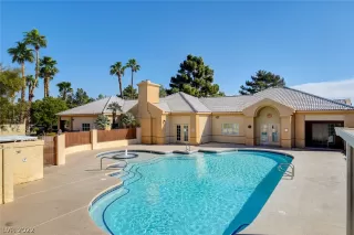 Photo #3: 2370502 Listing 