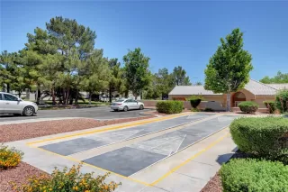 Photo #5: 2370502 Listing 