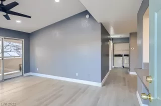 Photo #2: 2370516 Listing