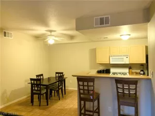 Photo #2: 2370538 Listing 