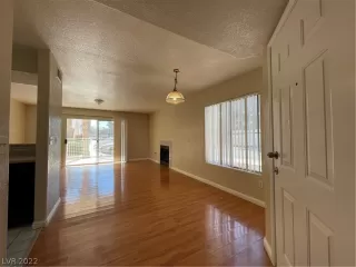 Photo #1: 2370542 Listing 