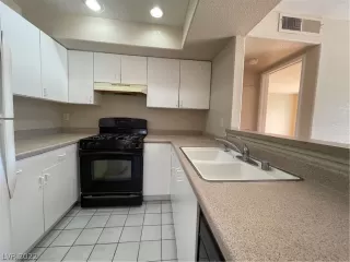 Photo #2: 2370542 Listing 