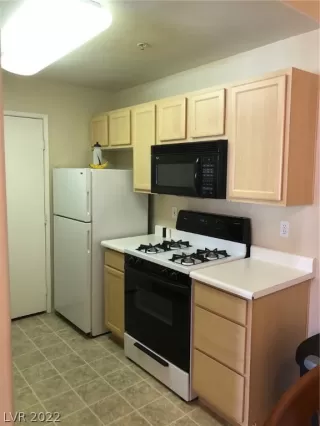 Photo #4: 2370546 Listing 