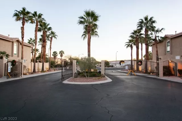 MLS: 2370553 Condo For Sale