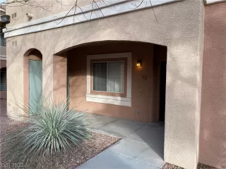 Photo #1: 2370566 Listing