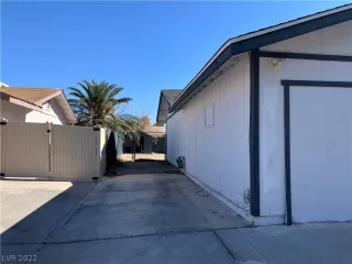 Photo #3: 2370595 Listing 