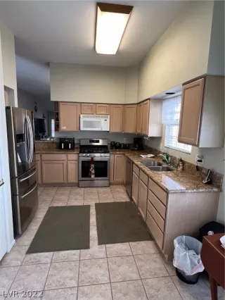 Photo #1: 2370613 Listing 